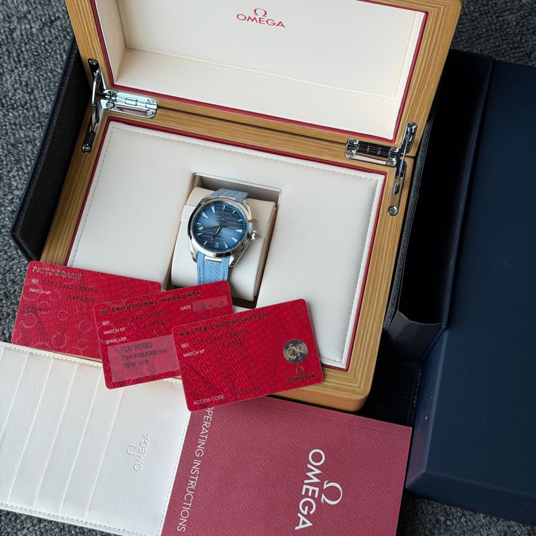 Omega 220.12.41.21.03.008