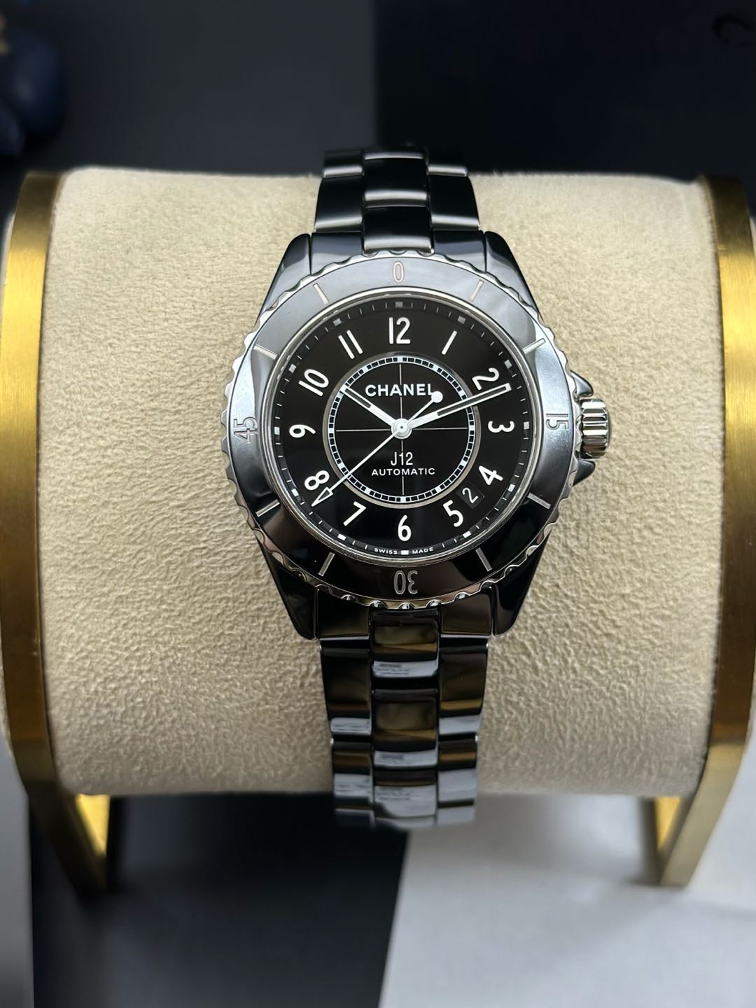 Chanel H5697