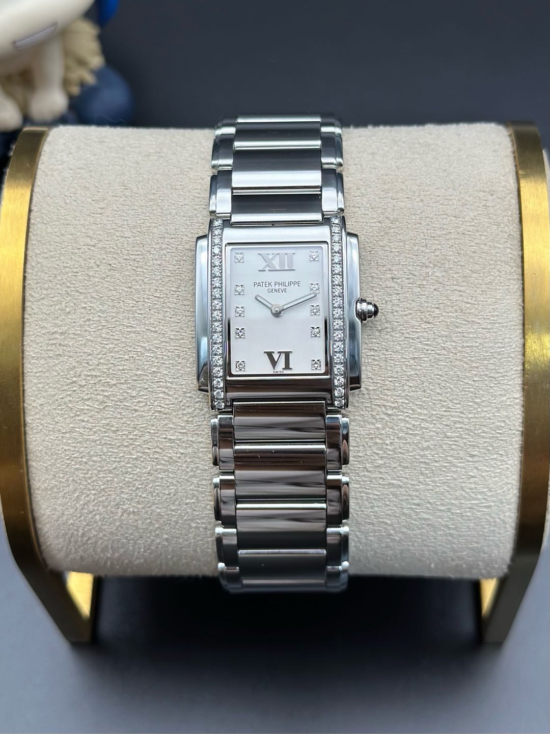 Patek Philippe 4910 / 10A-011