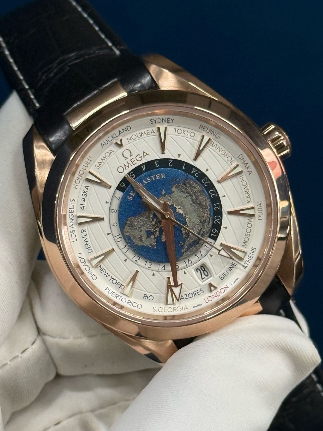 Omega 220.53.43.22.02.001
