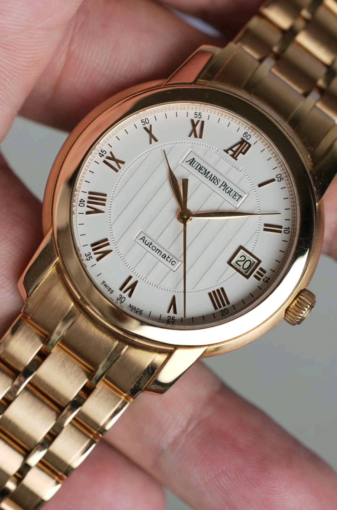 Audemars Piguet 15157OR.OO.1229OR.01